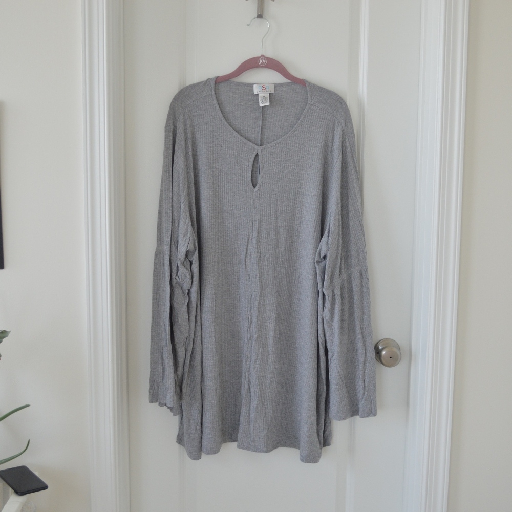 Light Grey Keyhole Bell Sleeve Tunic
